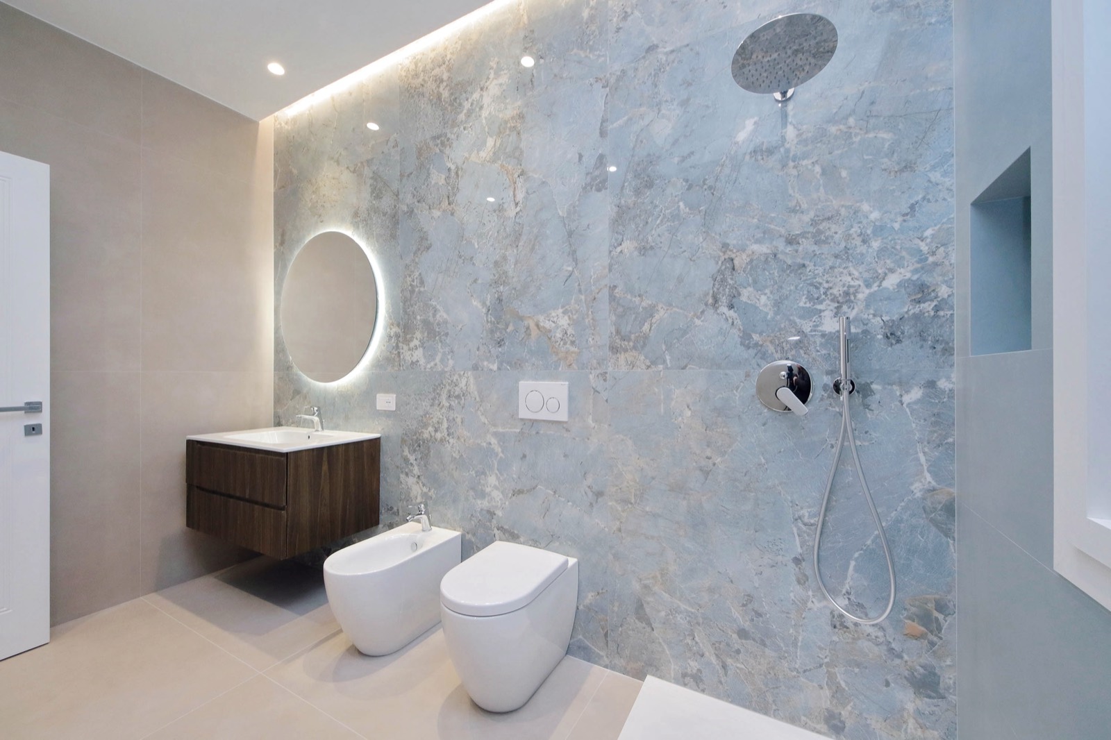 Bagno con doccia walk-in appartamento Roma 150mq dopo ristrutturazione